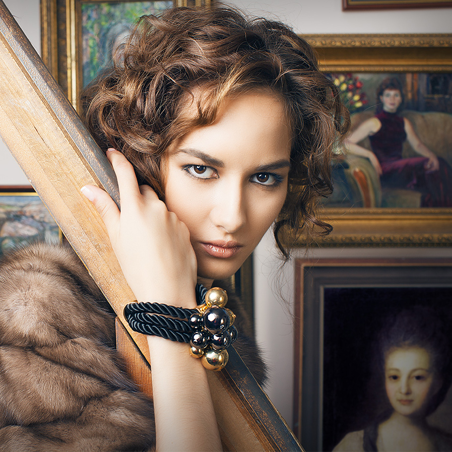 Катя для рекламы мехового салона